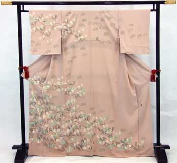 引用：http://kimono-daifukuya.at.webry.info/201304/article_10.html